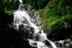 尾鈴山瀑布群 〜 滝めぐり・白滝