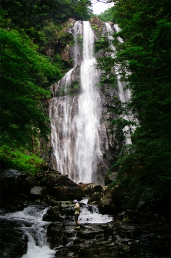 尾鈴山瀑布群 〜 滝めぐり・矢研の滝