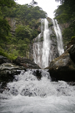 尾鈴山瀑布群 〜 滝めぐり・矢研の滝