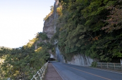 耶馬渓・青の洞門