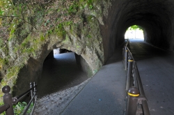 耶馬渓・青の洞門