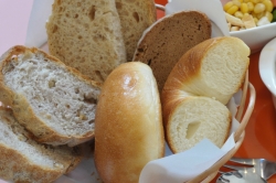 Boulangerie とも麦・ランチパン