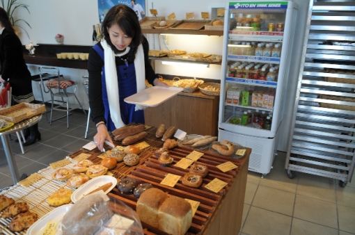 Boulangerie とも麦・店内