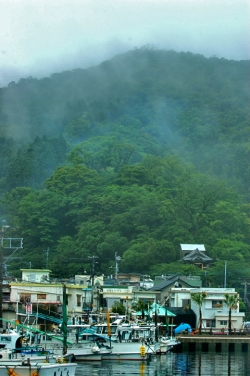 島野浦島・神社と船溜り