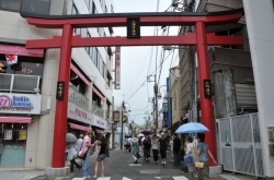 『江ノ電』各駅下車〜全駅周辺散策・鎌倉駅小町通り