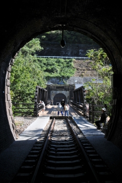 ぶどうとワインの町『勝沼』散策・大日影トンネル遊歩道