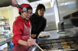 延岡市島野浦島名物・手作りアカモクあげみの美味しさの秘密を探る！