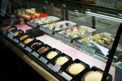 チーズケーキ専門店 『日南 Sweets Factory Mitsuko』・店内