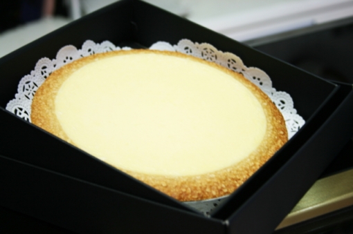 チーズケーキ専門店 『日南 Sweets Factory Mitsuko』・伝説のチーズケーキ