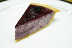 チーズケーキ専門店 『日南 Sweets Factory Mitsuko』・ブルーベリーチーズケーキ