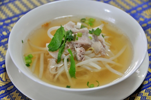 ルアンマイ・クイッティオ　ラーメン