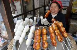 高千穂〜阿蘇「B級ご当地グルメ」食べ歩きドライブ・くるみ味噌・焼きだんご