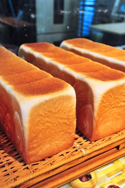 亀のパン・酒種食パン
