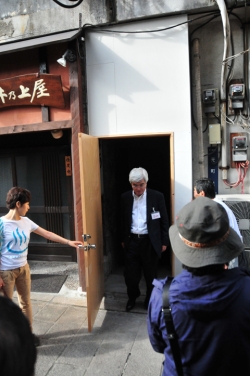 別府現代芸術フェスティバル2012 別府混浴温泉世界 内覧バスツアー 旧地下街（ソルパセオ銀座商店街内）「シルパ・グプタ」