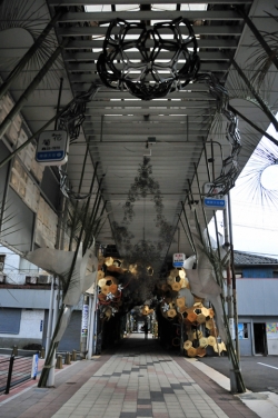 別府現代芸術フェスティバル2012 別府混浴温泉世界 内覧バスツアー 楠銀天街「東野祥子,カジワラトシオ」