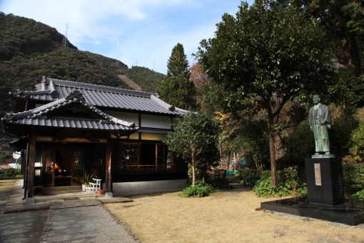 冬の西米良村「グルメ散策」〜 菊池記念館