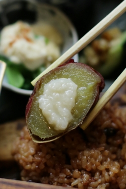 富春館・安納芋の自家製甘麹掛け