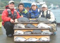 那須氏(4人)クロチヌ(1〜1,8kg)