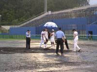 雨で中断